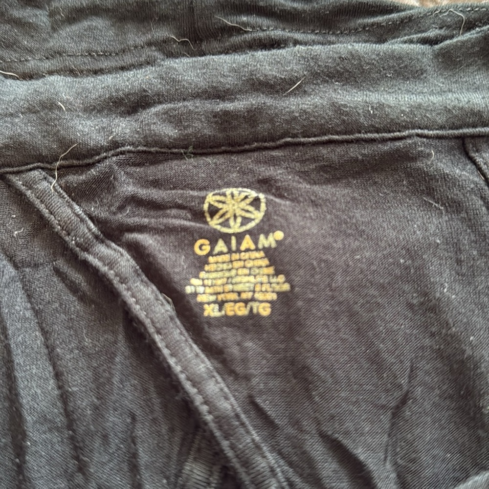 Lot of two Yoga Tanks - Picture 4 of 6